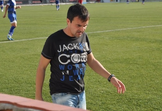 Javi Cuesta  va dimitir el passat com a responsable tècnic del primer equip gris i grana  // FOTO: Bernat López