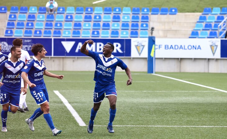 Musa, celebrant un dels gols de la victòria // FOTO: CF Badalona