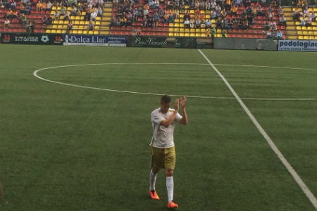 Edgar Hernández, ex del Sant Andreu ara al Reus, va ser ovacionat al Narcís Sala // FOTO: Jordi Mestres Rius