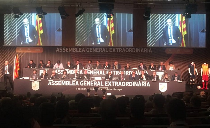 Una Assemblea històrica, 2014. El futbol català es dóna cita a L'Hospitalet de Llobregat // FOTO: FCF