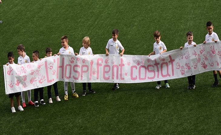 "Amb l'Hospi fent costat", slogan de solidaritat per part del club riberenc // FOTO: E. BERZOSA