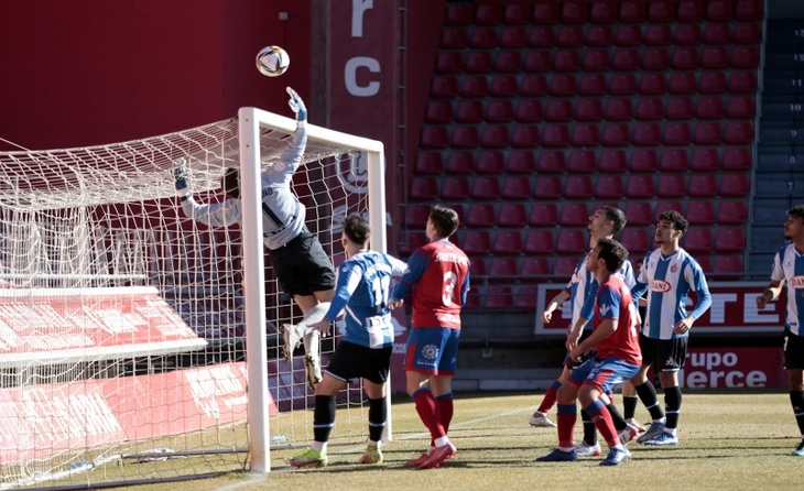 Malgrat el gol, Fortuño va fer bones aturades per mantenir les opcions periques fins al final // FOTO: RCD Espanyol B
