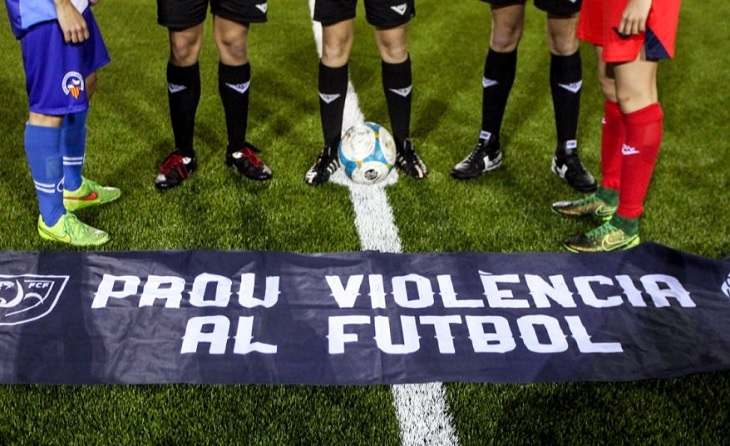 'Prou violència al futbol' // FOTO FCF
