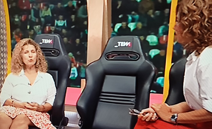 Paquita Linares amb Helena García Melero al 'Tot es mou' de TV3 // FOTO: Captura TV3