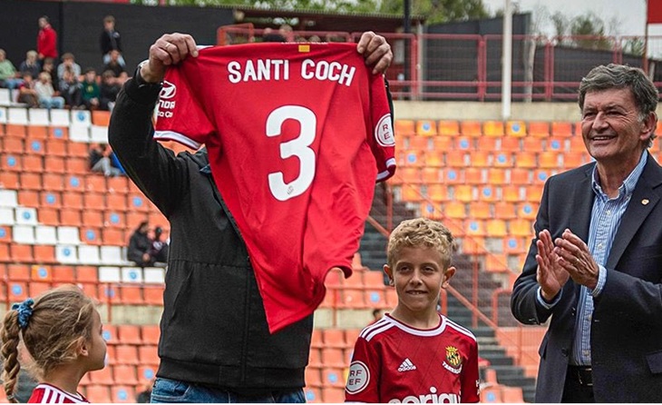 Envoltat de la seva família i de tota l'afició grana, Santi va viure una tarda excepcional // FOTO ; Nàstic Tarragona