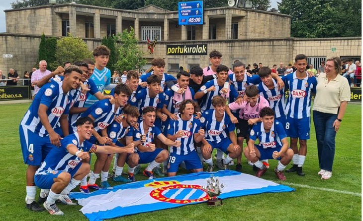 El juvenil de Javi Chica comença bé como a campió del torneig Noble Villa de Portugalete // FOTO: RCDE