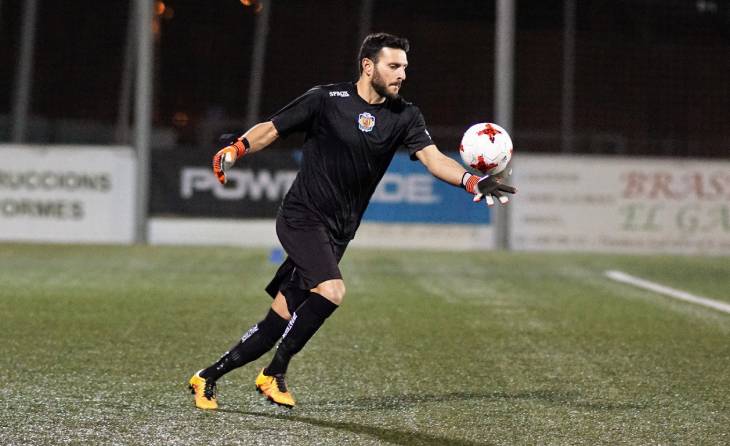 Temporada 2017-2018: Carlos només va estar un curs com a jugador verd // FOTO: UE Cornellà