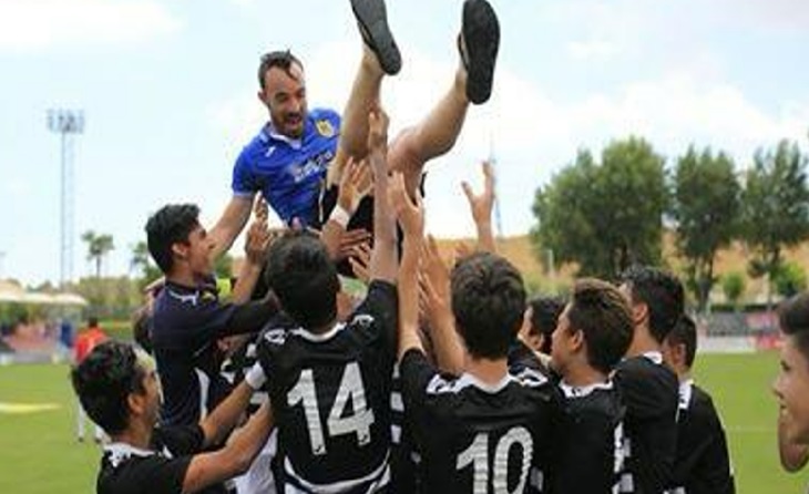 La joventut de Chesco Rivas no li impedeix triomfar a les banquetes i als despatxos // FOTO. C.R.