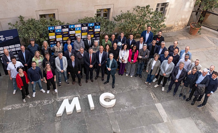 La gran família del MIC continua creixent i creixent una mica més // FOTO: David Subirana (MICFootball) // FOTO: David Subirana (MICFootball)