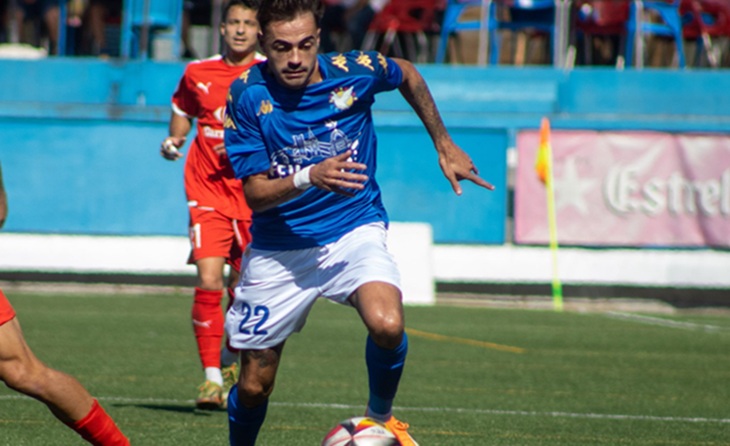 El davanter terrassenc Adrià Padillo és un dels futbolistes a seguir amb atenció aquesta temporada // FOTO. FE Grama