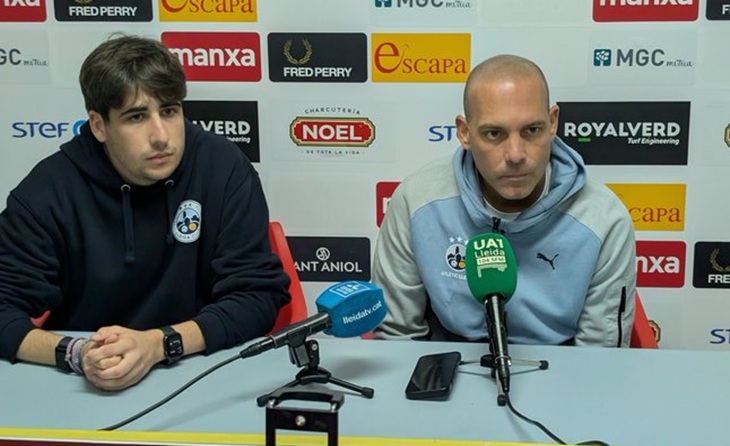 L'entrenador de l'At. Ll eida, Gabri García, no es 'va tallar' després del KO enfront de l'Olot // FOTO: UEO
