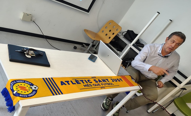 El màxim dirigent del club baixllobregatí va anunciar que el Municipal de l'Hospitalet acollirà el xoc de Copa // FOTO: futbolcatalunya