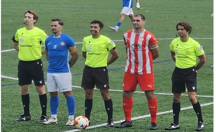 El futbolista d'Olesa ha retrobat el lloc de la mà de Genís Sampietro // FOTO: Gentilesa Fede Carrasco