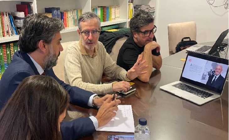 Montoliu passarà a la història del futbol català per la 'coordinació' del llibre sobre el futbolcat i els seus 125 anys d'història // FOTO: FCF