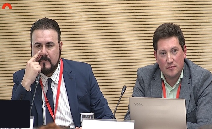 Miguel Galán (Associació Transparència i Democràcia a l'Esport) i el secretari general, Oriol Camacho, van donar la cara // CAPTURA @parlament