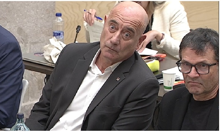 El diputat del PSC, Mario García, va recriminar Galán "pel seu to" i la FCF per "no convocar l'Assemblea" //