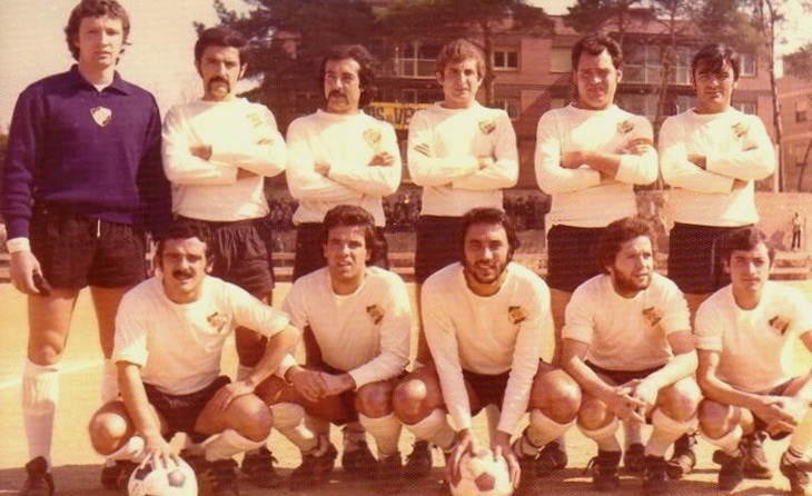 L’afició de l’Horta va gaudir de valent de l’equipàs Campió 75-76. A dalt a l’esquerra del porter Aroca, Castany, Marín, Vidal, Català i Puertas. Ajupits, a l’esquerra de Rubio, Molano, Floro, Garcia i González