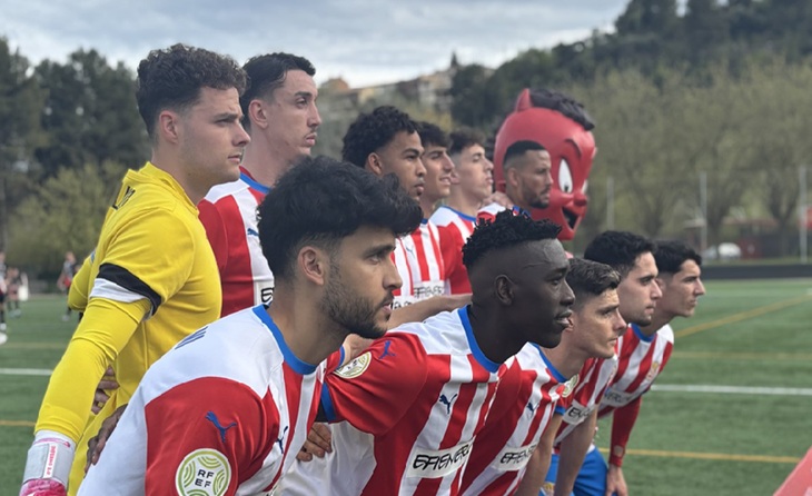 Pocs podien pensar que aquest equip, renovat gairebé al 100%, podia ser el líder de Tercera (Grup V) // FOTO. CE Manresa