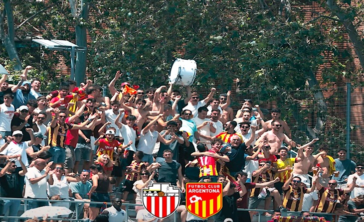 Una afició fidel, entregada i contenta amb l'ascens del conjunt de Garro // FOTO: Captura TV Mataró